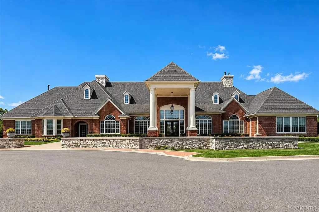 45806 Aragon Lane Canton Charter Township MI 48187