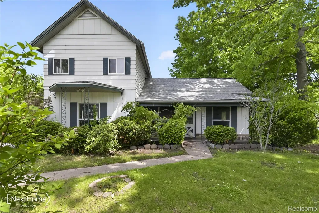 783 E Huron River Drive Van Buren Charter Township MI 48111