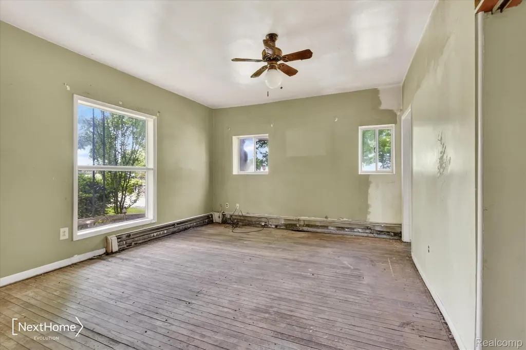 783 E Huron River Drive Van Buren Charter Township MI 48111
