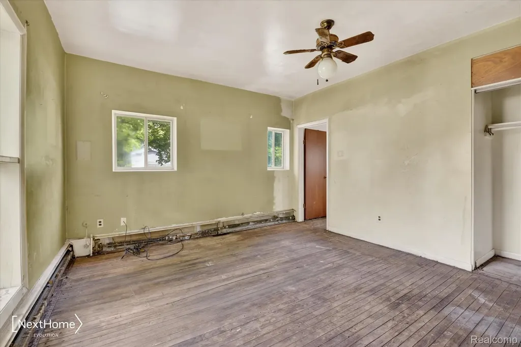 783 E Huron River Drive Van Buren Charter Township MI 48111