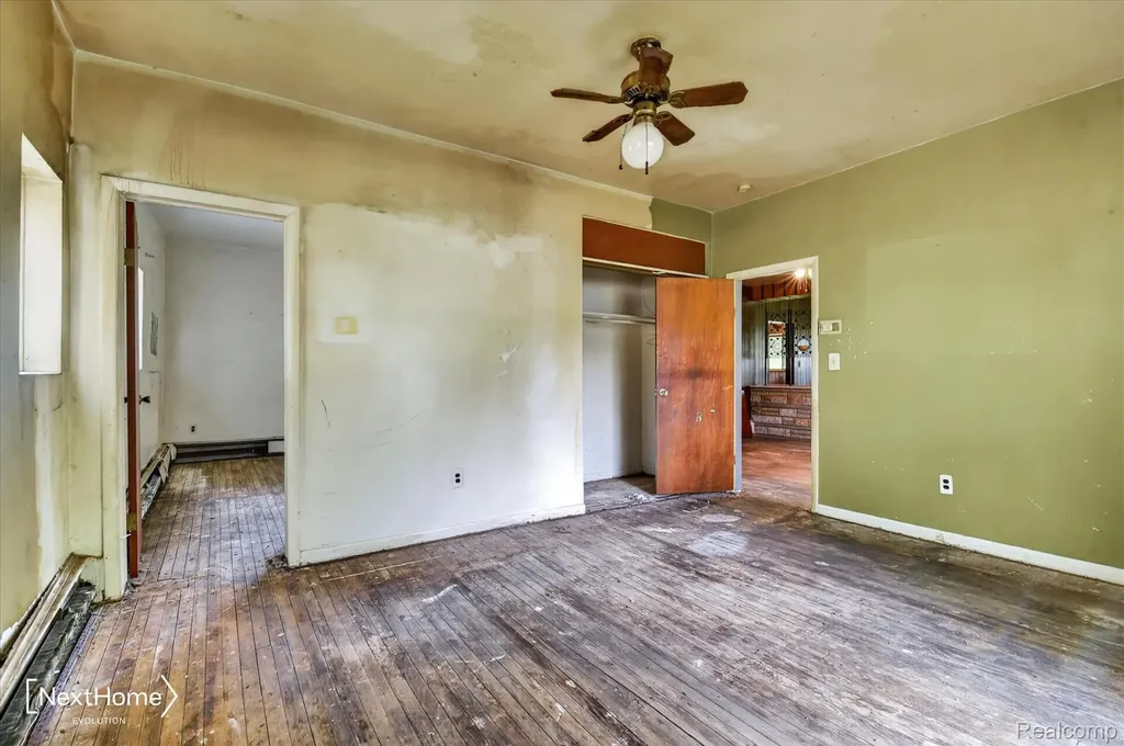 783 E Huron River Drive Van Buren Charter Township MI 48111