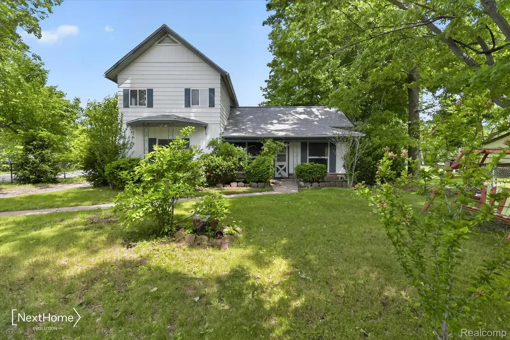 783 E Huron River Drive Van Buren Charter Township MI 48111
