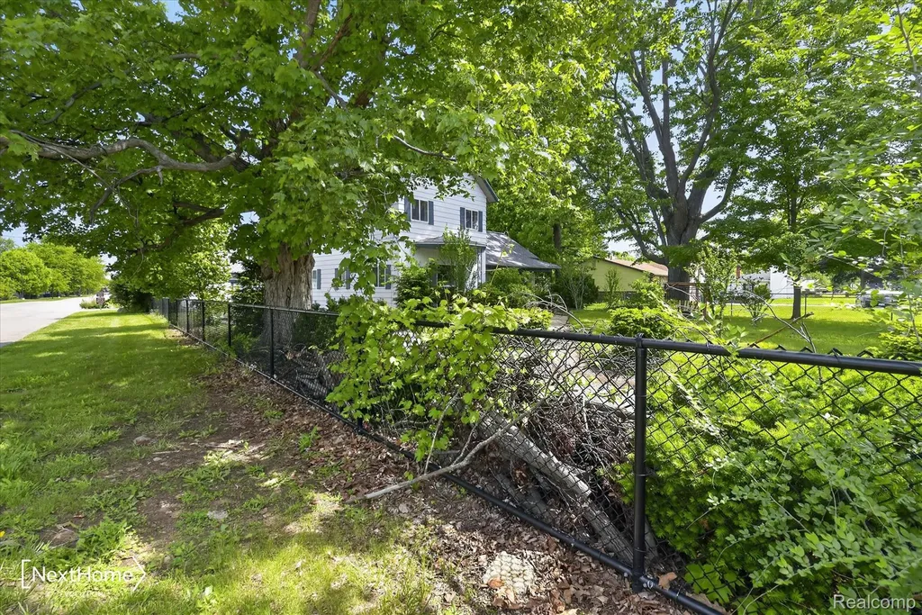 783 E Huron River Drive Van Buren Charter Township MI 48111