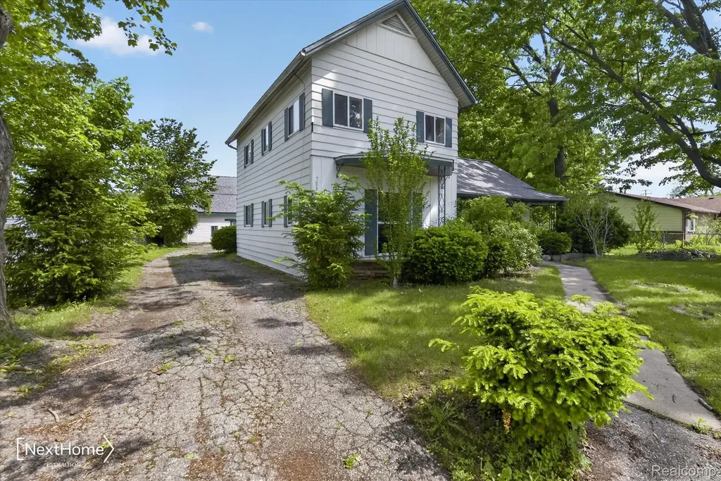 783 E Huron River Drive Van Buren Charter Township MI 48111