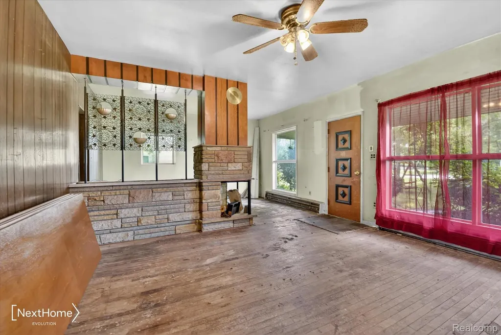 783 E Huron River Drive Van Buren Charter Township MI 48111