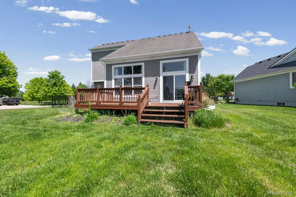 840 Cross Circle Oxford Charter Township MI 48371