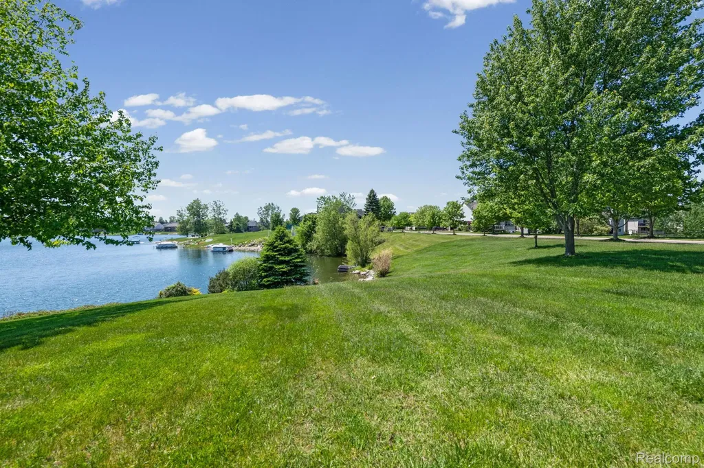 840 Cross Circle Oxford Charter Township MI 48371