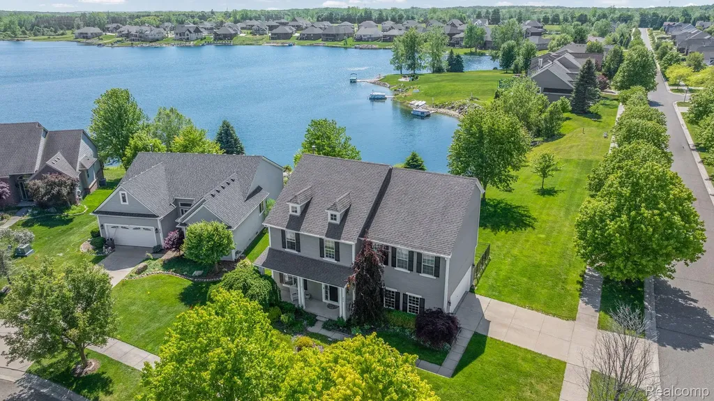 840 Cross Circle Oxford Charter Township MI 48371
