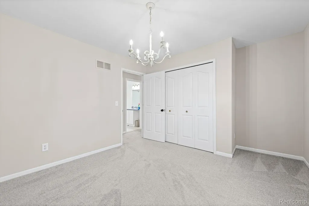 840 Cross Circle Oxford Charter Township MI 48371