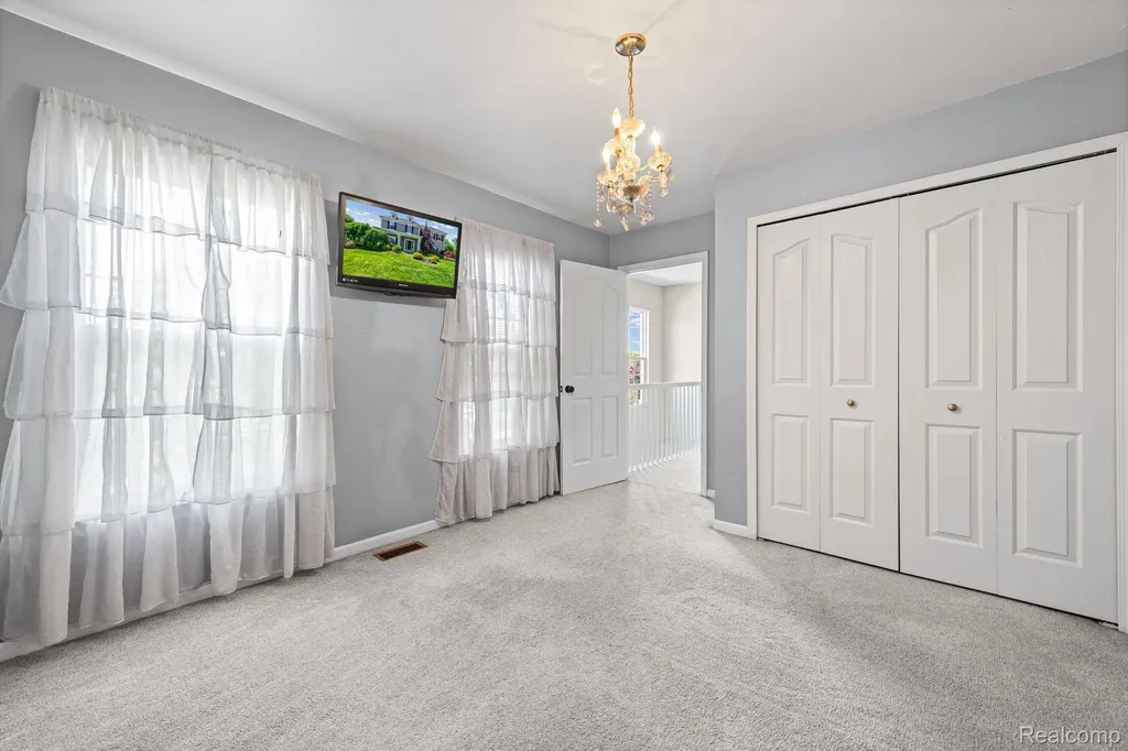 840 Cross Circle Oxford Charter Township MI 48371