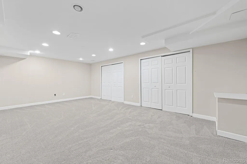 840 Cross Circle Oxford Charter Township MI 48371