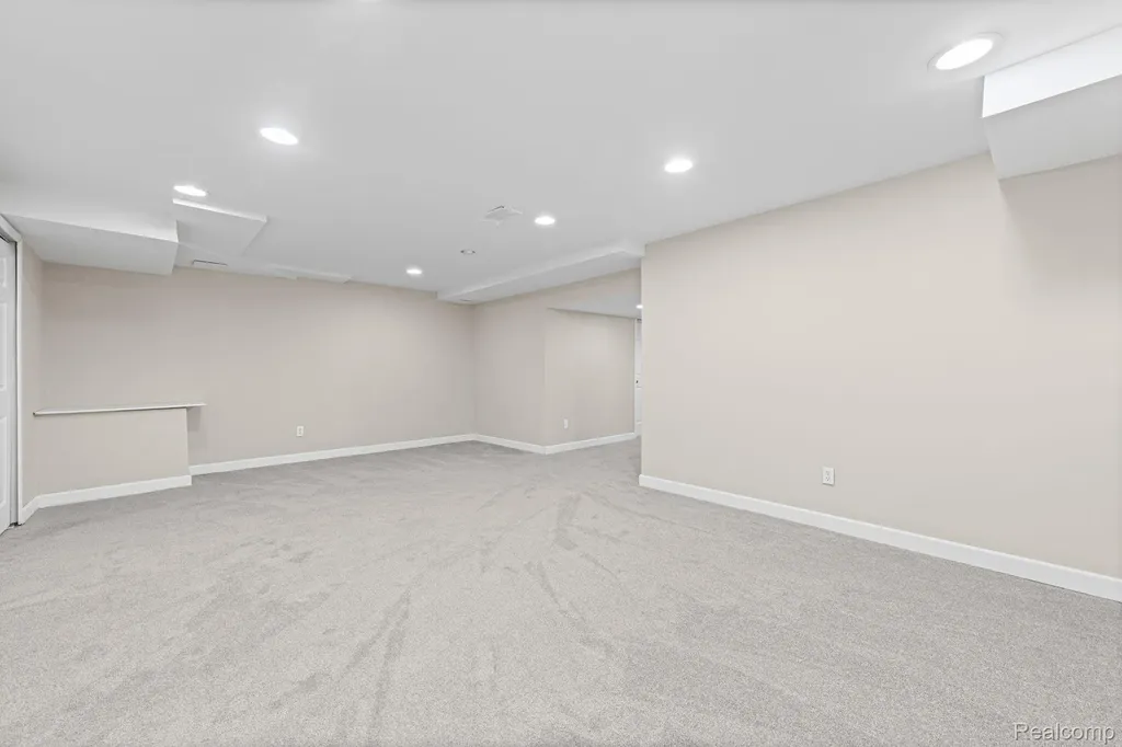 840 Cross Circle Oxford Charter Township MI 48371