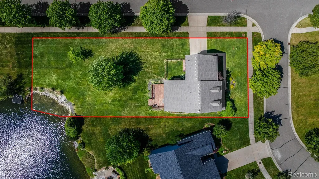 840 Cross Circle Oxford Charter Township MI 48371