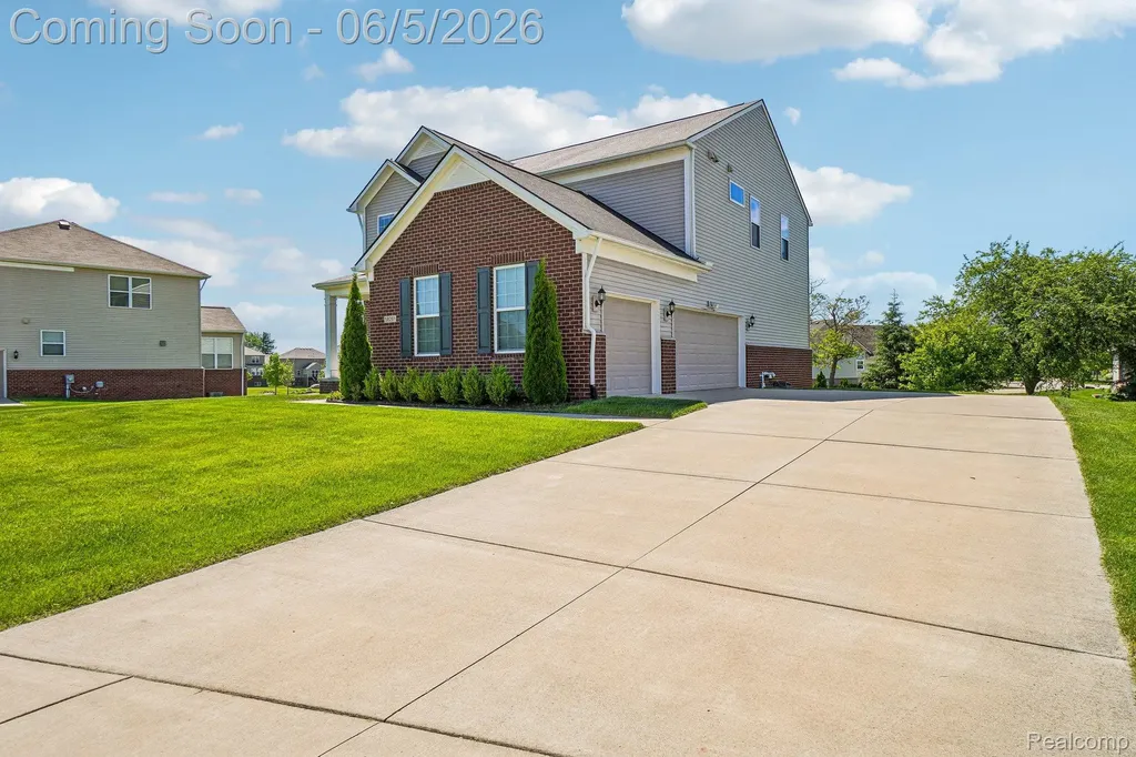 58261 Missaukee Lane Lyon Charter Township MI 48165