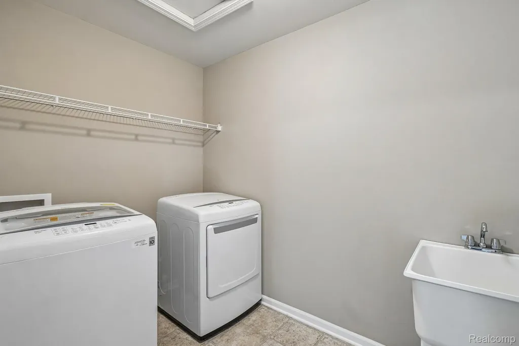 58261 Missaukee Lane Lyon Charter Township MI 48165