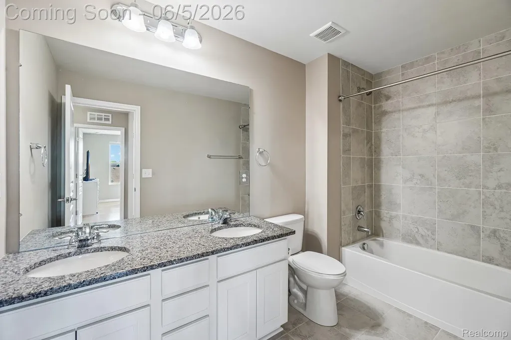 58261 Missaukee Lane Lyon Charter Township MI 48165
