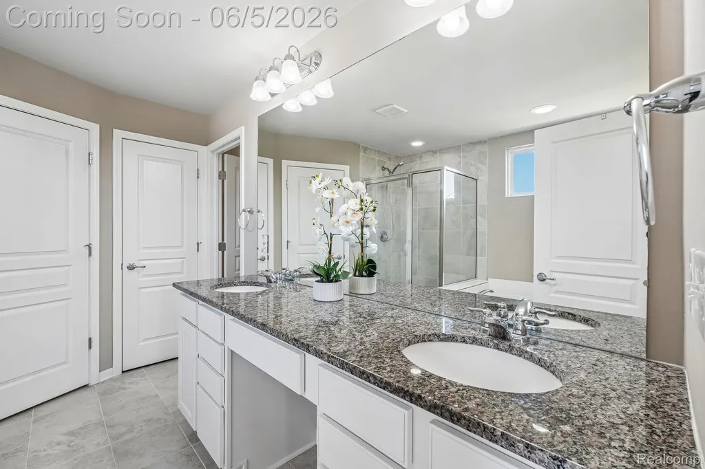 58261 Missaukee Lane Lyon Charter Township MI 48165