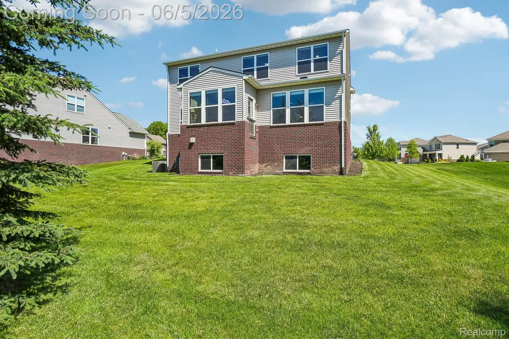 58261 Missaukee Lane Lyon Charter Township MI 48165
