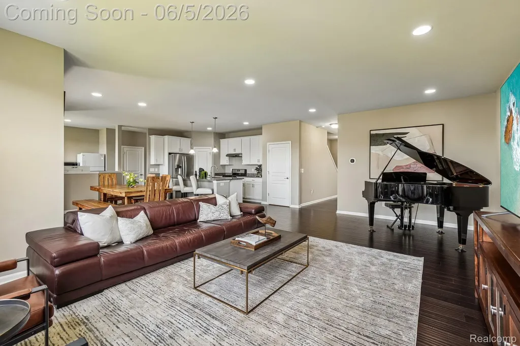 58261 Missaukee Lane Lyon Charter Township MI 48165