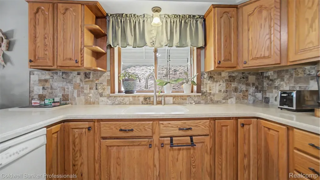 14446 Longview Drive Sterling Heights City MI 48313