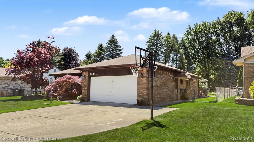 14446 Longview Drive Sterling Heights City MI 48313