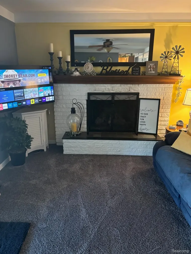 50044 Vinecrest Lane Chesterfield Township MI 48047