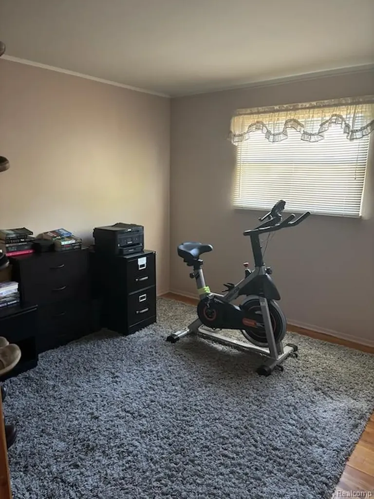 50044 Vinecrest Lane Chesterfield Township MI 48047
