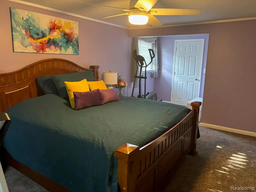 50044 Vinecrest Lane Chesterfield Township MI 48047