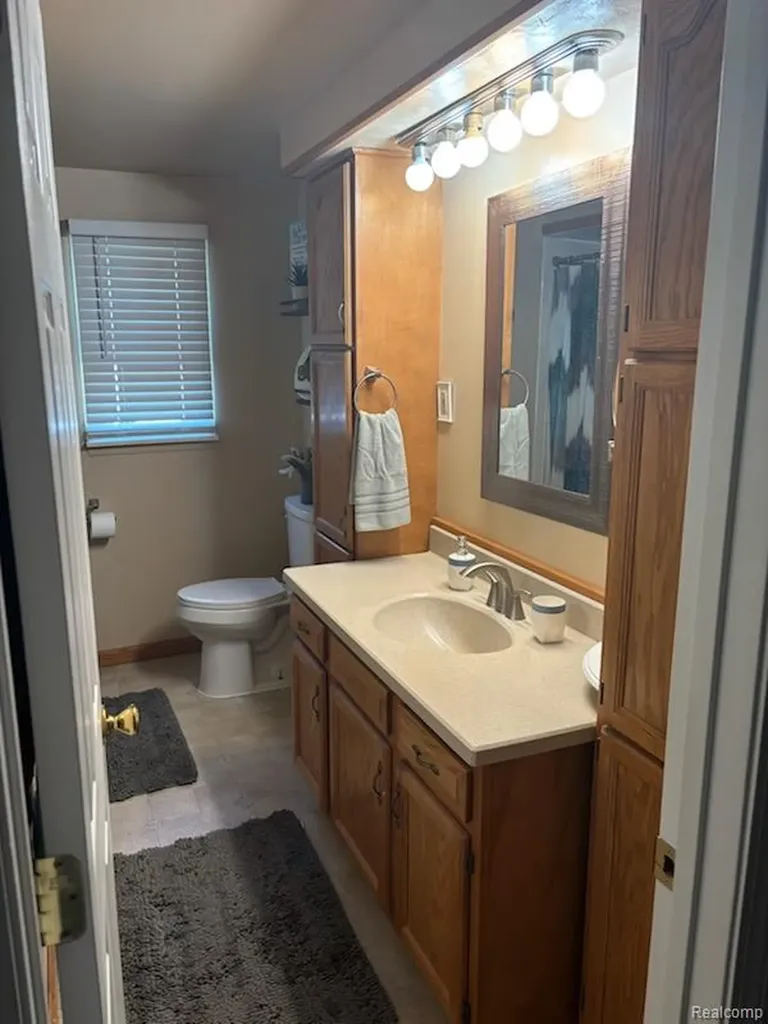 50044 Vinecrest Lane Chesterfield Township MI 48047