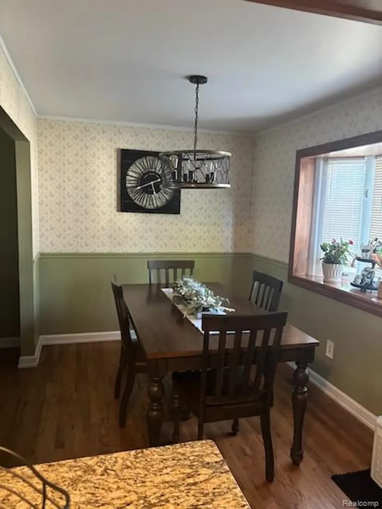 50044 Vinecrest Lane Chesterfield Township MI 48047