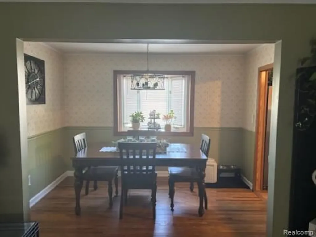 50044 Vinecrest Lane Chesterfield Township MI 48047