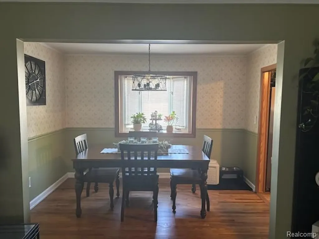 50044 Vinecrest Lane Chesterfield Township MI 48047