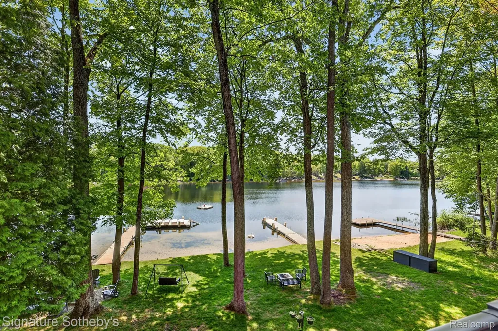 5084 N Birch Avenue Sheridan Township MI 49410