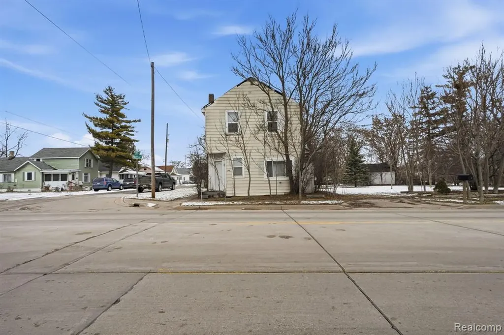 346 Weiss Street Carrollton Township MI 48604