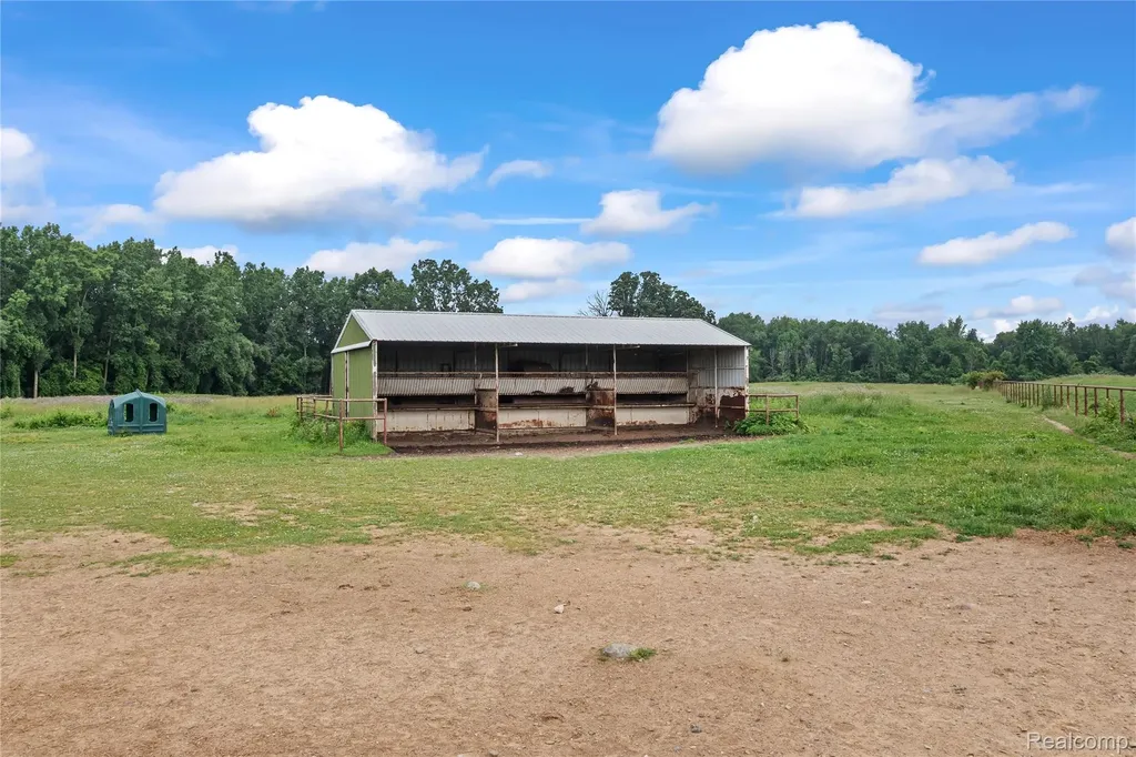 5095 Casey Road Dryden Township MI 48428