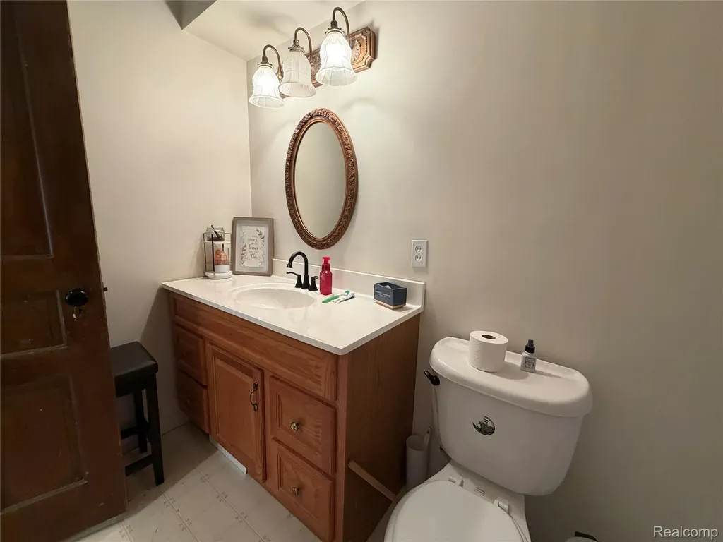 208 E Mill Street Capac Village MI 48014