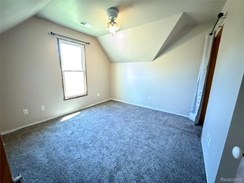 208 E Mill Street Capac Village MI 48014