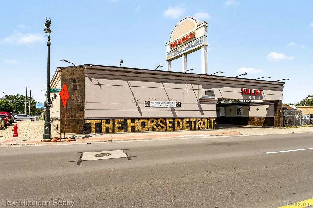 8140 Michigan Avenue Detroit City MI 48210