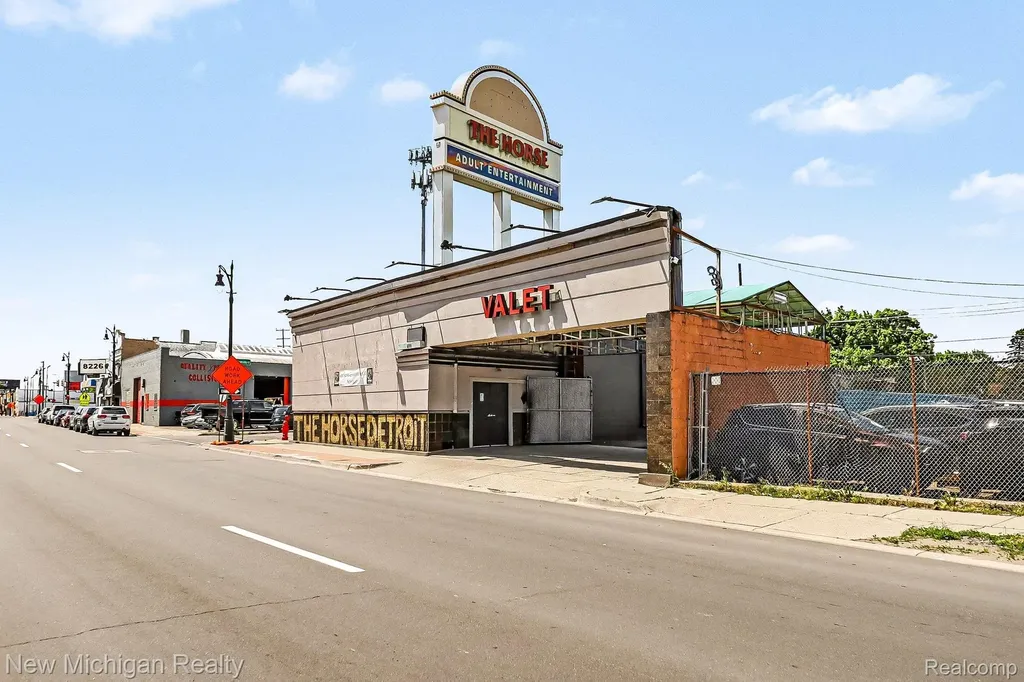 8140 Michigan Avenue Detroit City MI 48210