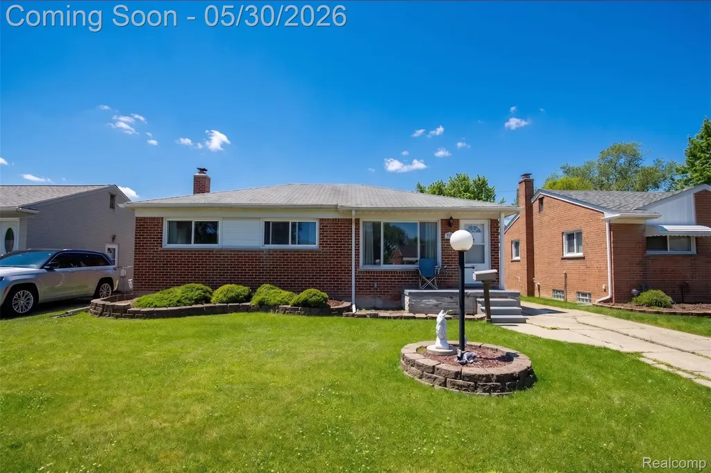 529 Cardwell Street Garden City City MI 48135