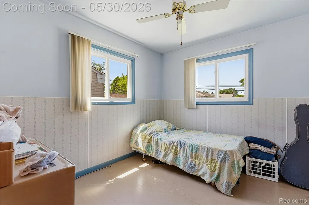 529 Cardwell Street Garden City City MI 48135
