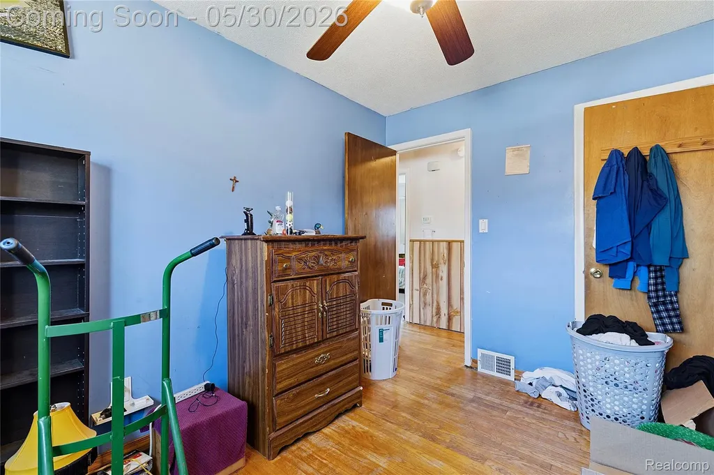 529 Cardwell Street Garden City City MI 48135