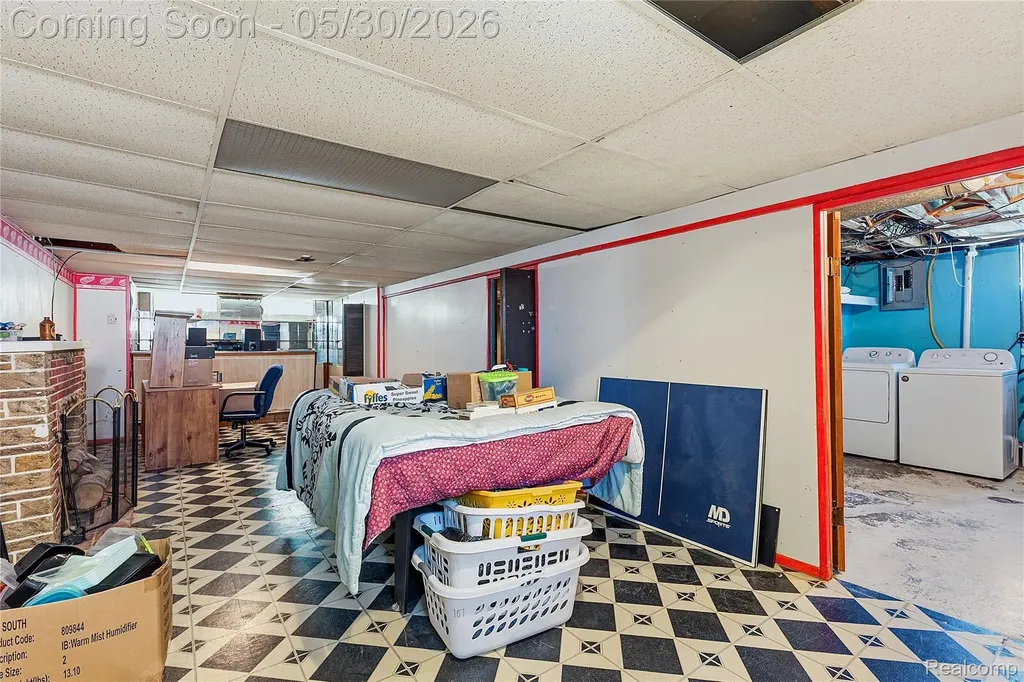 529 Cardwell Street Garden City City MI 48135