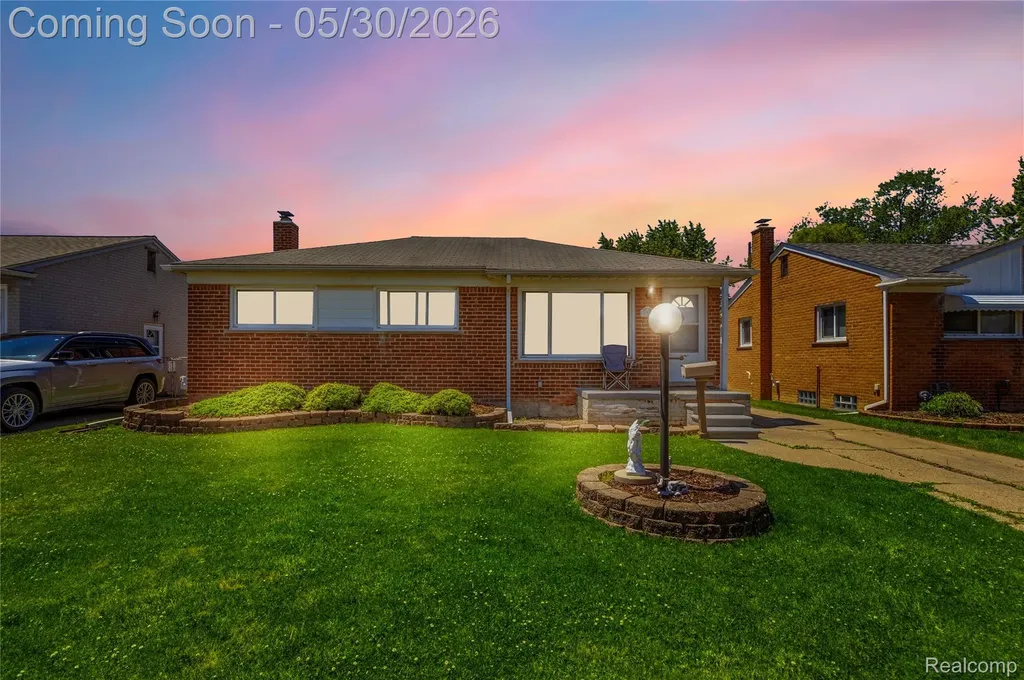 529 Cardwell Street Garden City City MI 48135