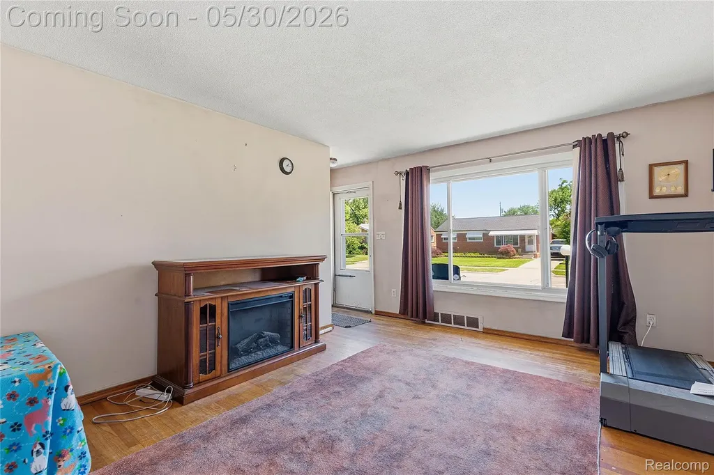 529 Cardwell Street Garden City City MI 48135
