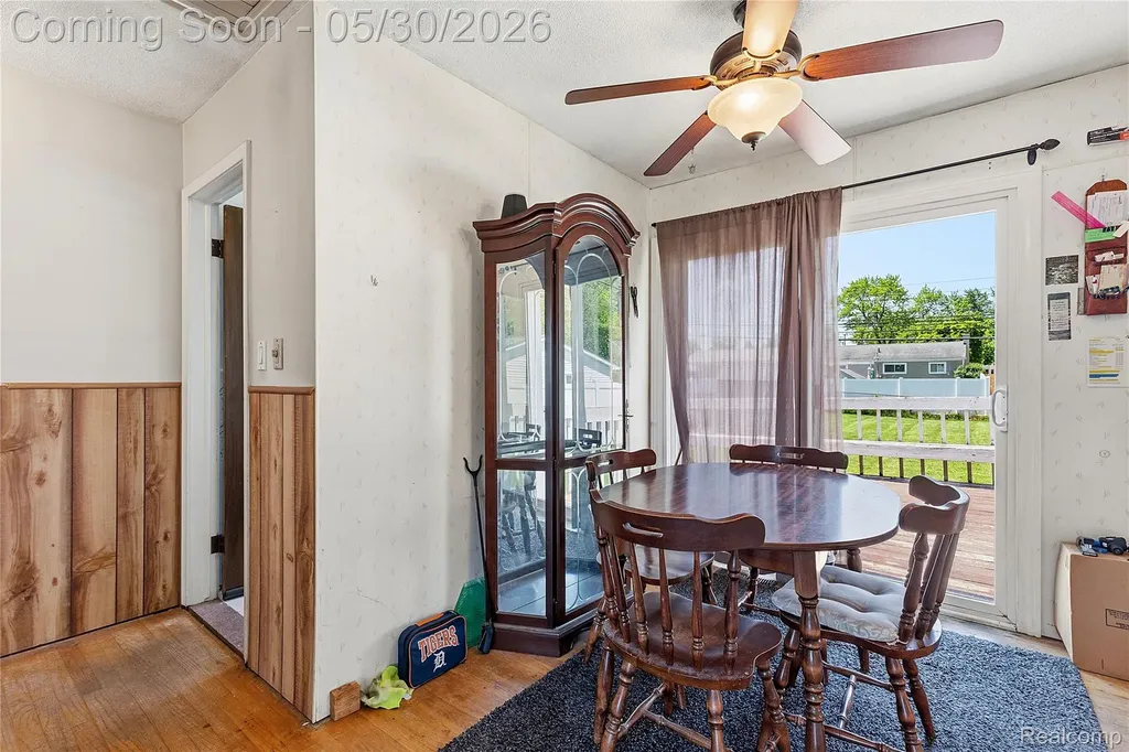 529 Cardwell Street Garden City City MI 48135