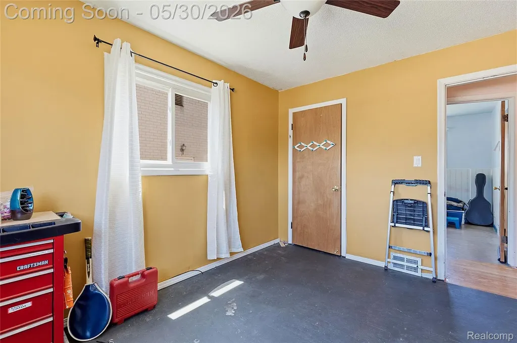 529 Cardwell Street Garden City City MI 48135