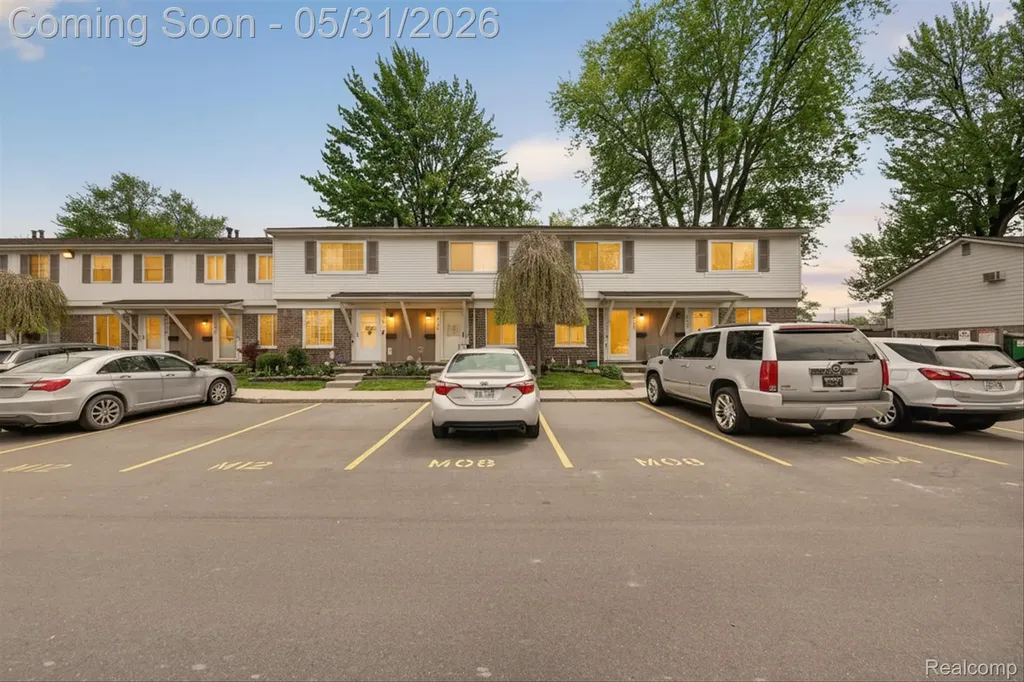 39700 Manor Drive Harrison Charter Township MI 48045