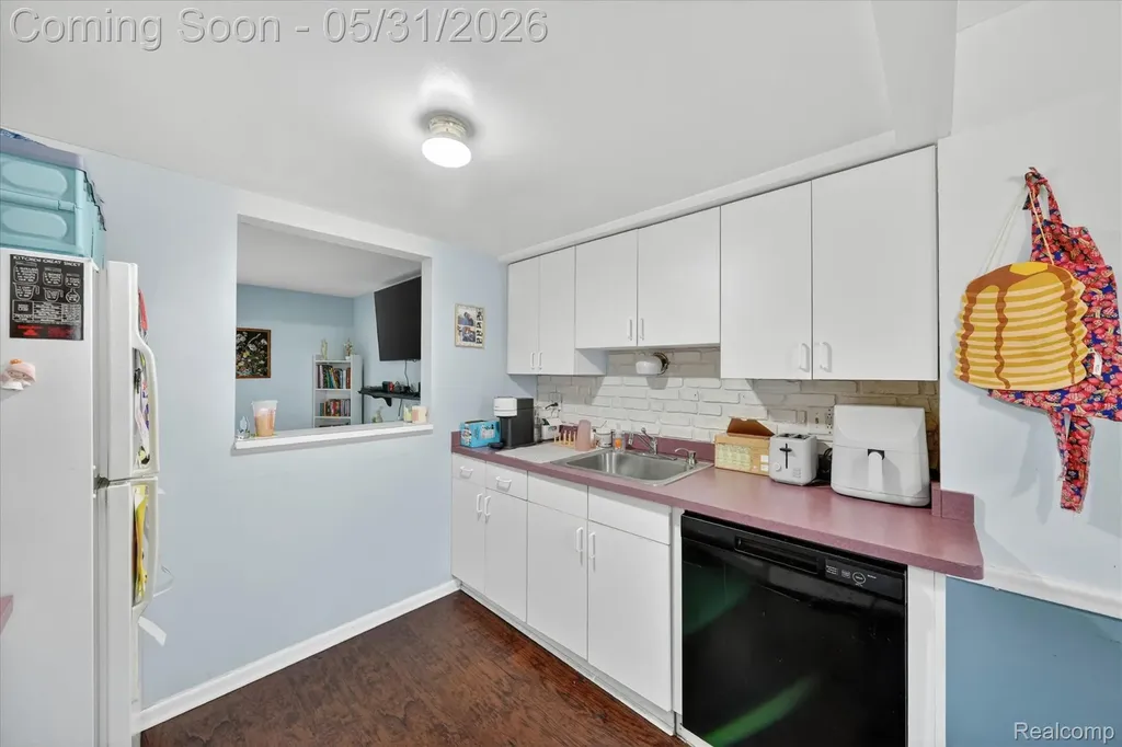 39700 Manor Drive Harrison Charter Township MI 48045