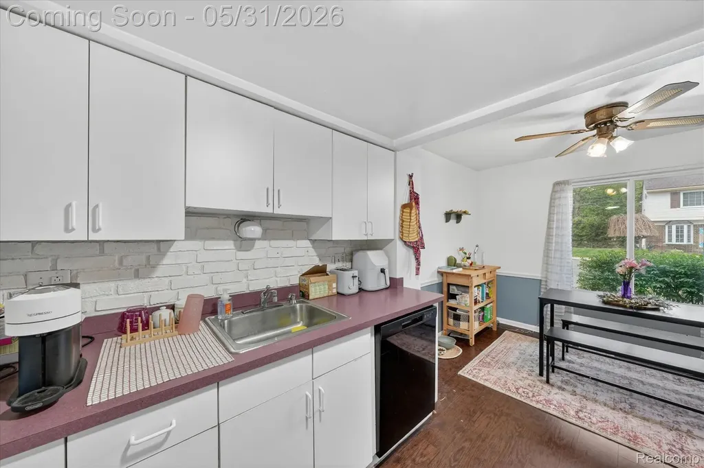 39700 Manor Drive Harrison Charter Township MI 48045